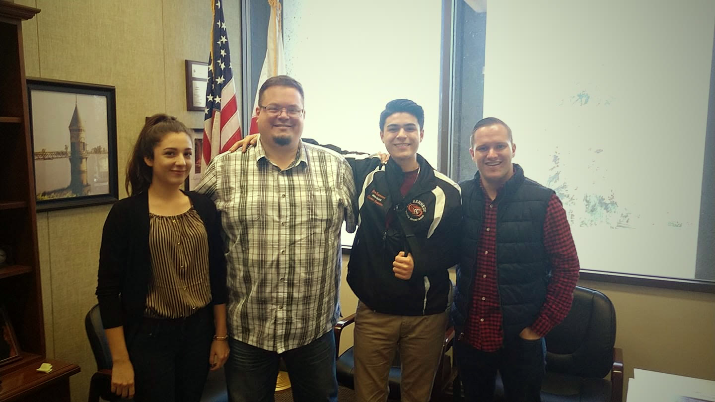 Jessee interning at Rep. Costa's office